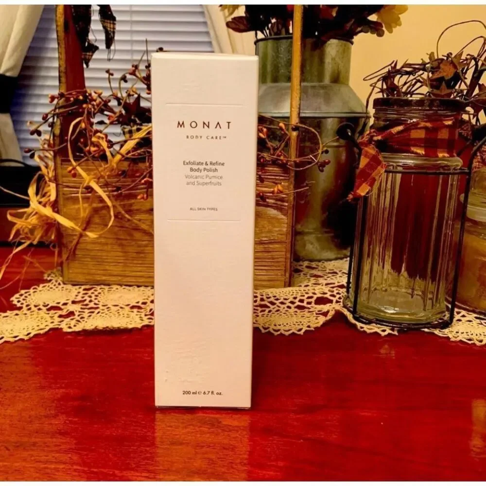 Monat Body Care -Exfoliate & Refine polish  Volcanic Pumice & Superfruits